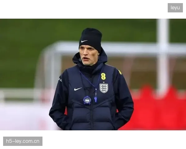 图赫尔的4-2-3-1体系依赖边卫压上,这或将成为对手反击时针对的防守软肋。 图赫尔的4-2-3-1体系依赖边卫压上,这或将成为对手反击时针对的防守软肋。